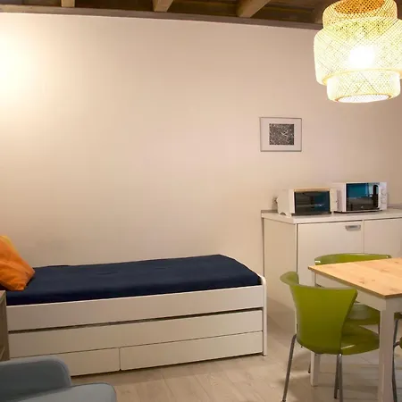 Caseospitali - Caramelli, Bilocale Per 3 In Corte In Centro Storico Apartment *
