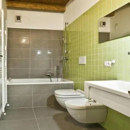 Apartment Caseospitali - Caramelli, Bilocale Per 3 In Corte In Centro Storico Cernusco Sul Naviglio